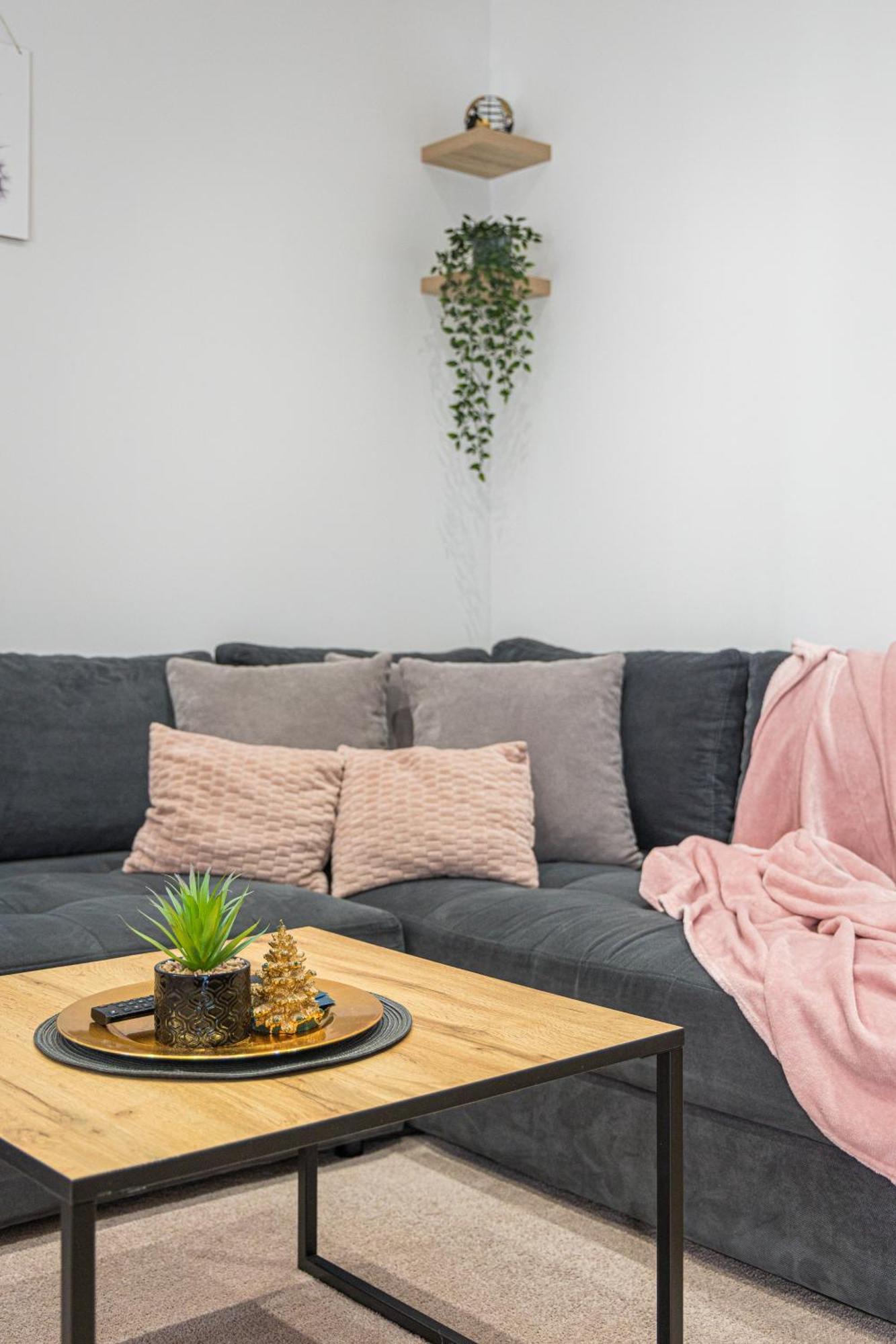 Apartment Rose プーラ エクステリア 写真